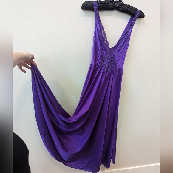 Olga Bodysilk Purple Full Sweep Nightgown Lingerie - Picture 2 of 13